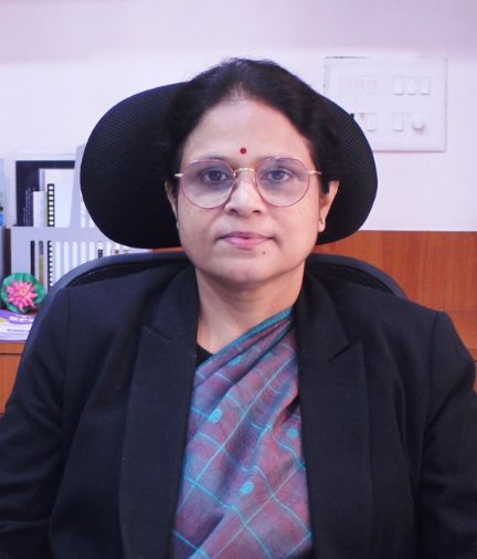DR MANISHA LALL PRINCIPAL